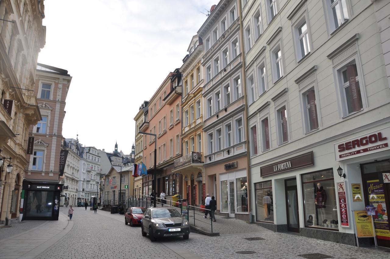 Apartman Lukas كارلوفي فاري المظهر الخارجي الصورة